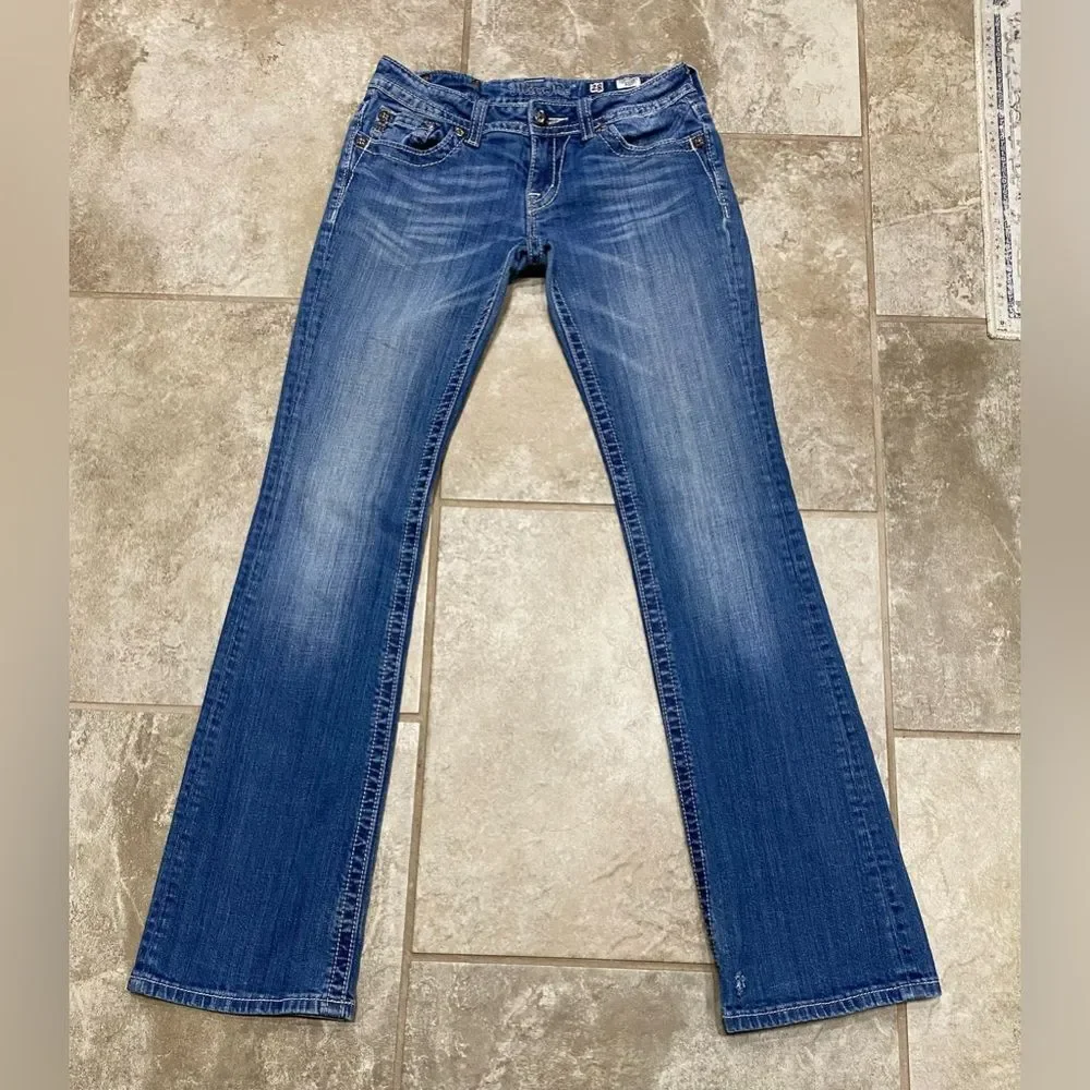 Miss Me 28x34 Bootcut Jeans Embellished back pockets Stretch Denim EUC - Picture 3 of 15